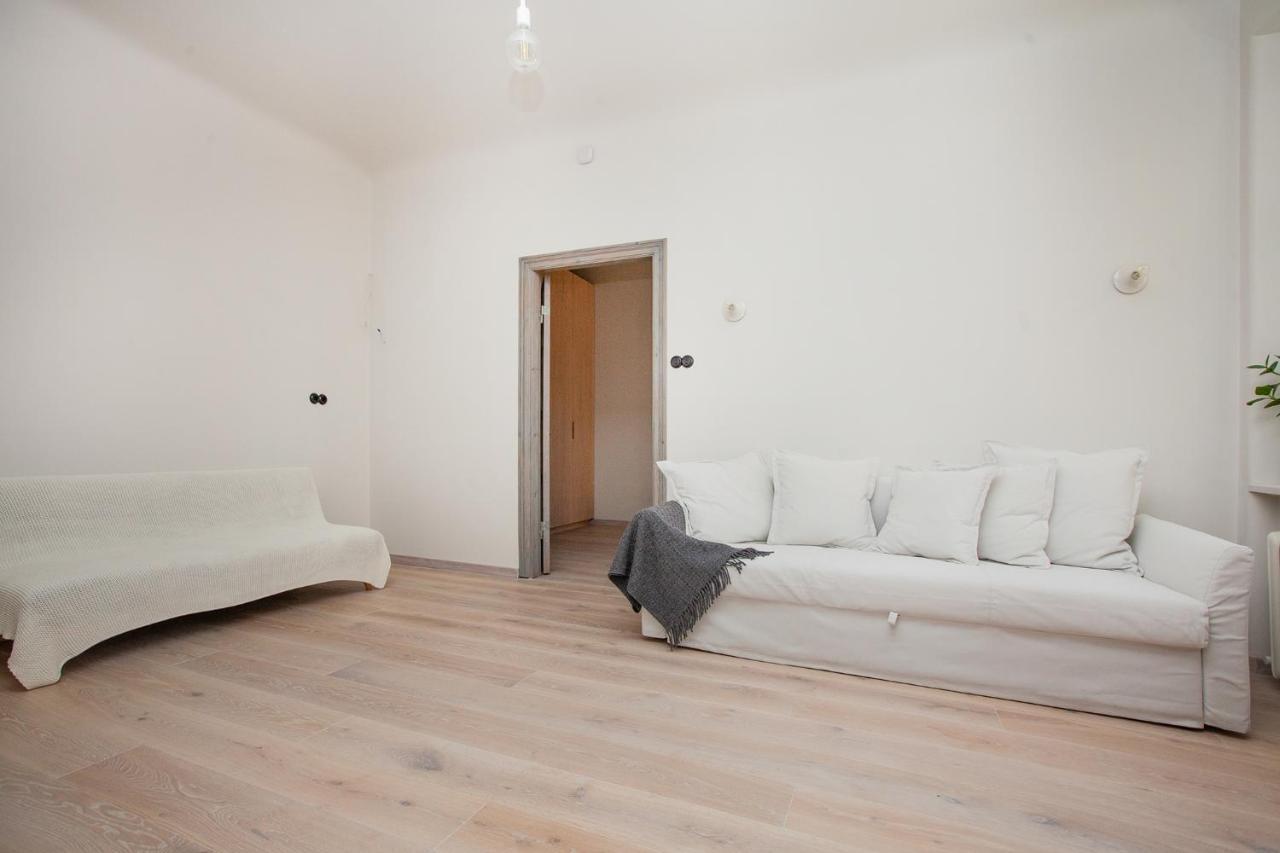 ריגה Ascetic Skolas Street Apartment מראה חיצוני תמונה